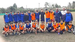 Unión volvió a realizar una prueba de jugadores para agrandar su semillero. Esta vez fue en Baradero.