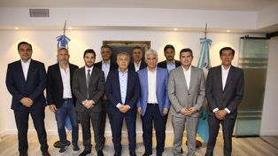 Los gobernadores de las provincias respiraron con el inesperado anuncio del ministro de Economía, Luis Caputo.