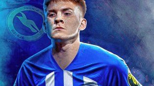 El defensor Valentín Barco fue presentado este sábado como nuevo refuerzo de Brighton.