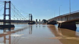 El río Paraná por debajo del metro de altura en Santa Fe: especialistas pronostican que seguirá en descenso