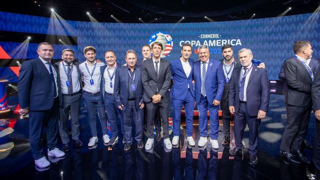 Una foto muy sugestiva. Scaloni y Tapia juntos