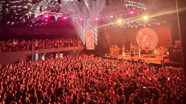 El Plan de la Mariposa pasó por Santa Fe con un recital repleto en el Lemon Arena