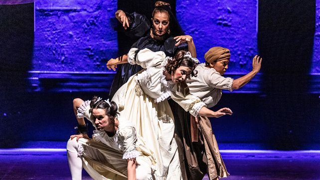 La luna en los aljibes de la ciudad de Santa Fe