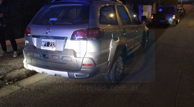 Bien estacionado. El vehículo fue dejado cerrado con llave.