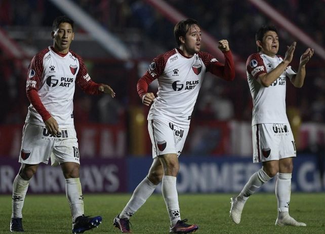 Los 20 jugadores que este martes a la madrugada viajan a Venezuela