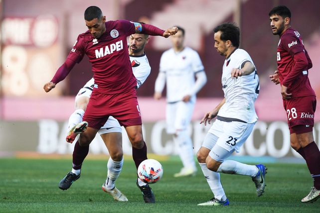 Colón sufrió una dura derrota ante Lanús en La Fortaleza