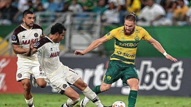 Lanús obtuvo un empate importante ante Cuiabá.