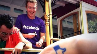 El jefe de Facebook marchó en el desfile del orgullo gay