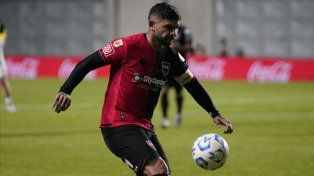Ever Banega, capitán de Newells, soportó los 90 minutos ante Defensa y Justicia con una lesión muscular.