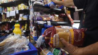 Malhumor. Algunos comerciantes decidieron suspender el pago a través de la aplicación, y los clientes protestaron.&nbsp;
