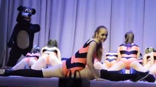 Video de niñas con un baile hot en torno a Winni The Pooh disparó investigaciones penales