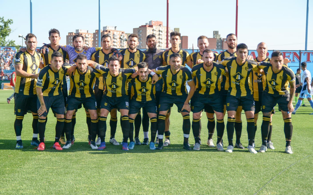 Deportivo Madryn ascendió a la Primera Nacional con cuatro futbolistas que pasaron por el futbol rosarino en primera división.