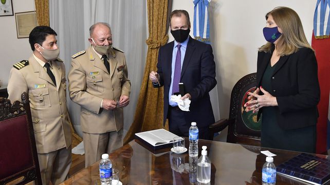 El gobierno entrerriano y la Prefectura Naval planifican acciones sobre vías navegables