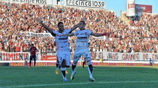 Fernando Telechea anotó el primer gol de Patronato en la temporada 2016.