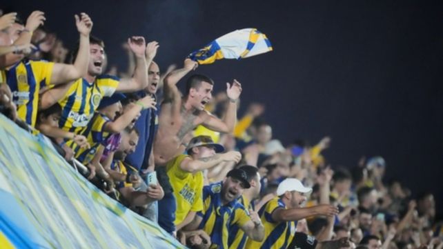 Los hinchas de Central hicieron que la tribuna en La Huerta pareciera el Gigante.