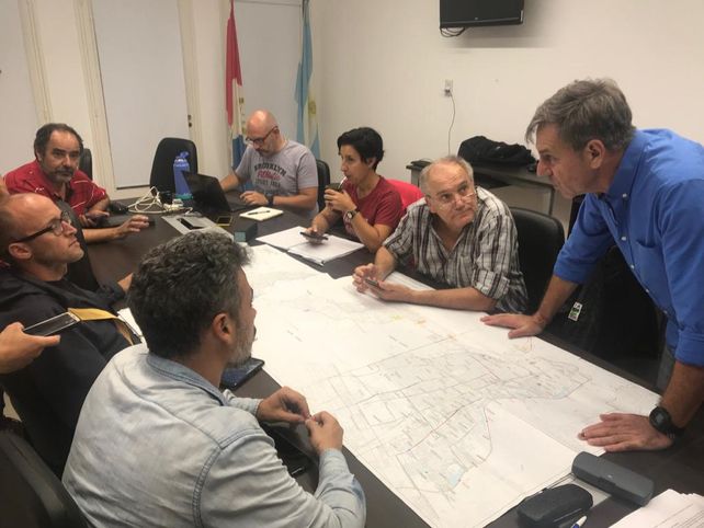 Jatón recorrió las estaciones de bombeo durante la tormenta