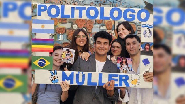 Ignacio Müller es de La Paz. Hace días se recibió de Politólogo. La universidad pública es espacio de conocimiento y de construcción de vínculos