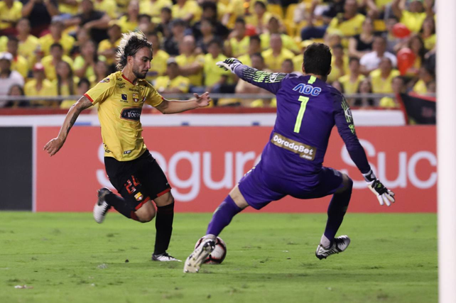 Sebastián Pérez, el volante central que pretende Colón