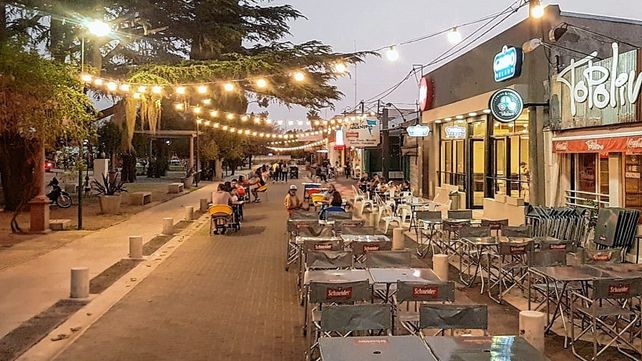 Turismo: Comerciantes de Gualeguaychú señalan la necesidad de reforzar políticas para conseguir que los turistas permanezcan