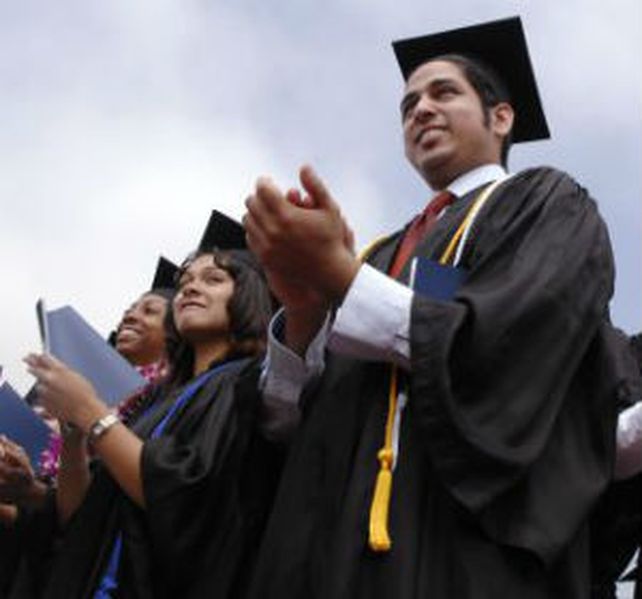 Los graduados de la carrera de Derecho de las universidades norteamericanas en pie de guerra porque no encuentran trabajo en su profesión.