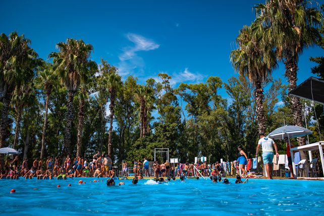 En total más de 400 niños y niñas disfrutaron de actividades recreativas y pedagógicas. También participan de las actividades grupos de personas discapacitadas
