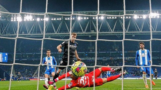 Real Sociedad le ganó como visitante a Espanyol y continúa en la tercera posición de la Liga española.