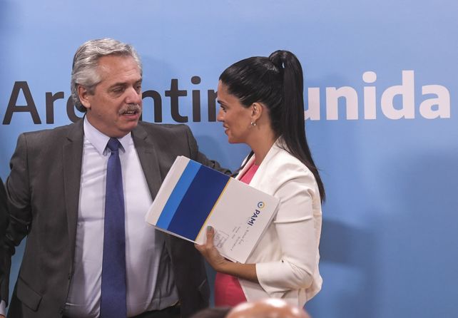 Video: la titular del PAMI no le hizo caso al presidente y la mandaron al frente