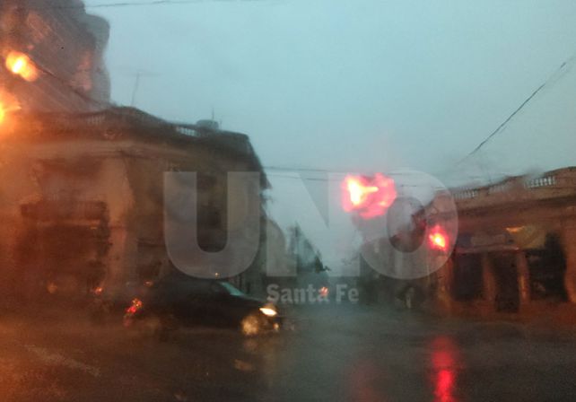 Así estaba la zona del centro santafesino en la mañana de este viernes./ gentileza lectores del UNO.
