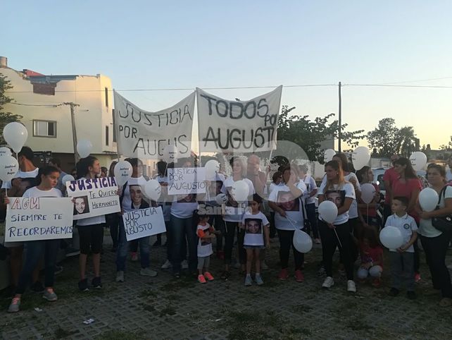 La mamá de Augusto Paulón le pidió al asesino que se entregue a la justicia