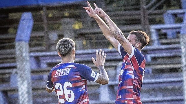 Un Giacconazo iluminó el Franzini y selló el empate de Unión ante Defensor Sporting