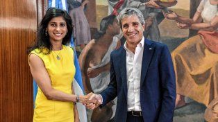 La sorpresiva renuncia de la funcionaria clave del FMI para la Argentina y el mensaje de Caputo