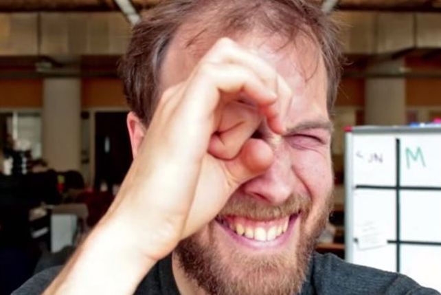 ¿Usas lentes? Conocé este truco increíble para ver bien sin usar anteojos
