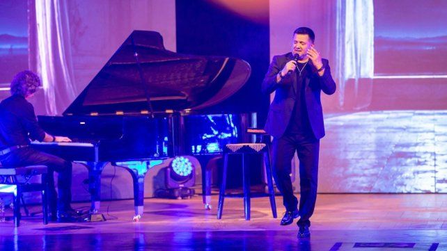 Jorge Rojas inició Piano & Voz con entradas agotadas y una emotiva noche en Rosario
