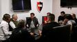 Oficialismo y oposición en Newells se reunieron tiempo atrás para tratar de encontrar consensos en diferentes temas de la entidad. Oficialismo y oposición en Newells se reunieron tiempo atrás para tratar de encontrar consensos en diferentes temas de la entidad.