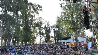 Miles de personas acudieron al Predio del Ferrocarril de Ybarlucea.