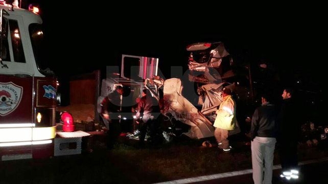 Impactante choque de camiones en la autopista a Santa Fe-Rosario