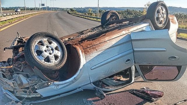 El accidente se produjo sobre ruta 14 a la altura de su intersección con ruta 4.