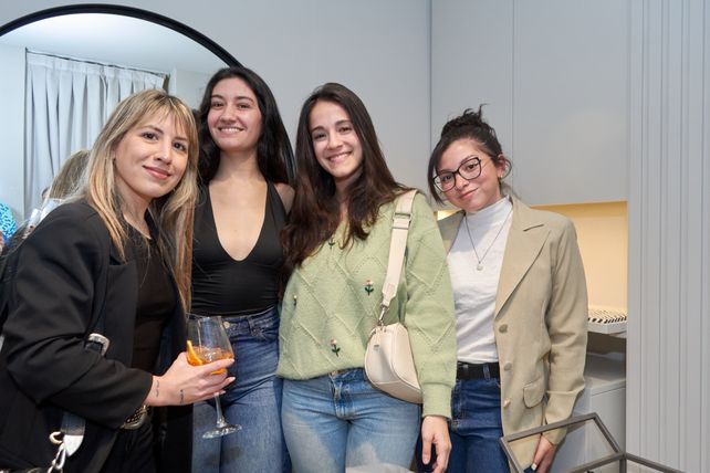 Ivana Tisera, Guadalupe Sánchez, Virginia Morales y Victoria Conti   