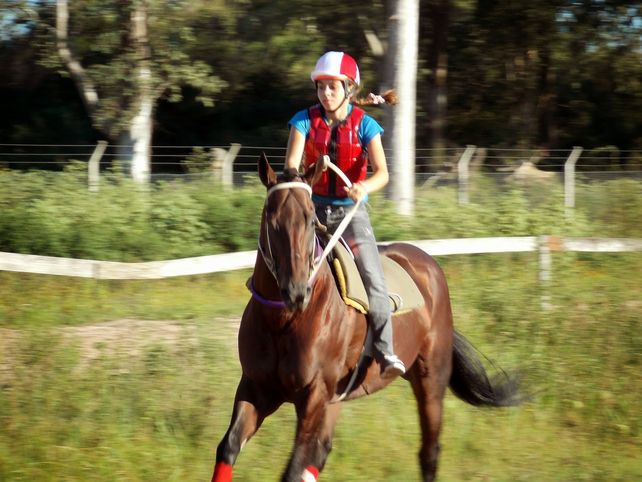 Agustina Valdez, una jockey que deja rastro