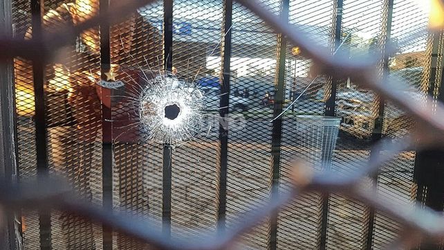 Balazos contra la sede de Colón