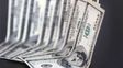 Evalúan prohibir la compra de dólar ahorro a quienes reciban subsidios energéticos