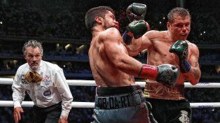 Canelo Álvarez volvió a México con una victoria ante Ryder