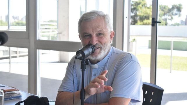 El padre Axel Aguinchona agradeció el apoyo tras el accidente y pidió no tener miedo