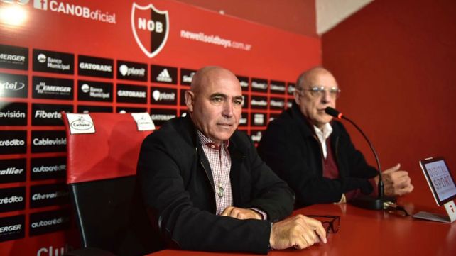 El DT fue presentado por el presidente Bermúdez.
