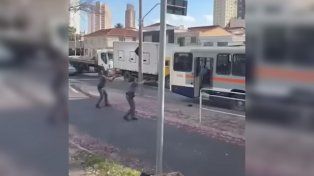 Asesinó a puñaladas a tres personas al azar en un colectivo en San Pablo