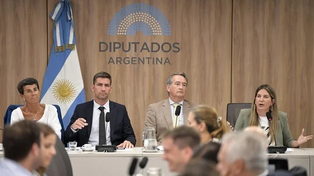El oficialismo y los bloques dialoguistas firmaron el dictamen de mayoría del proyecto de ley de ficha limpia.
