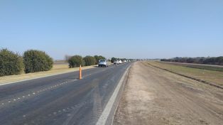 Este lunes se reiniciaron los trabajos en la autopista a Córdoba, a la altura de Roldán