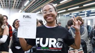 Flor del Alba es estudiante de 5º año de la carrera de Comunicación Social de la UNR.