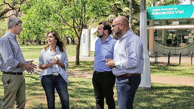 Adriana Chuchi Molina propone poner en marcha un plan para entregar 350 licencias de conducir por día Adriana Chuchi Molina propone poner en marcha un plan para entregar 350 licencias de conducir por día