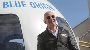 El millonario Jeff Bezos, fundador de Amazon, viajará al espacio en poco más de un mes
